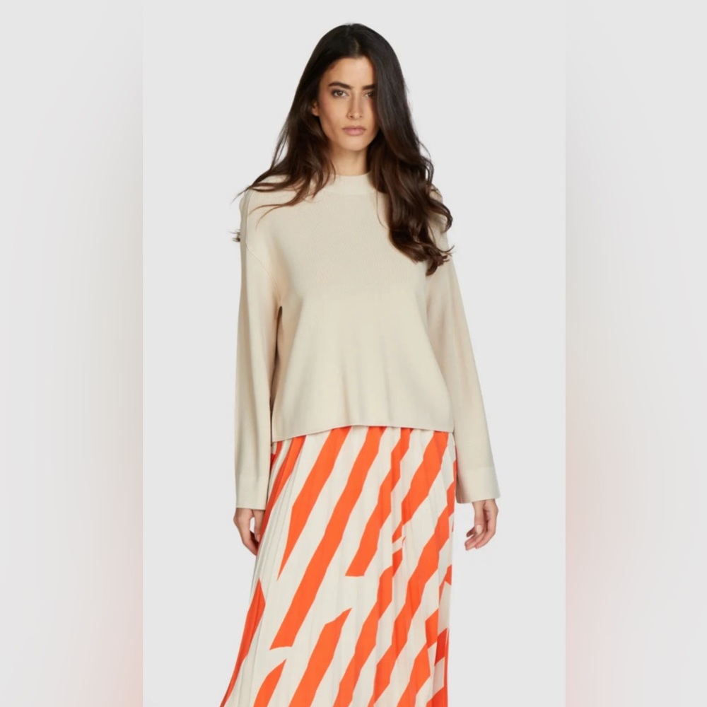 NWT Marc Aurel oversize long bell sleeve tan round neck sweater style new flame